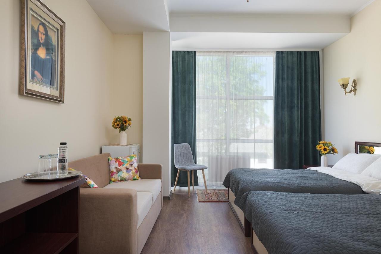 تشيسيناو Art Hotel المظهر الخارجي الصورة