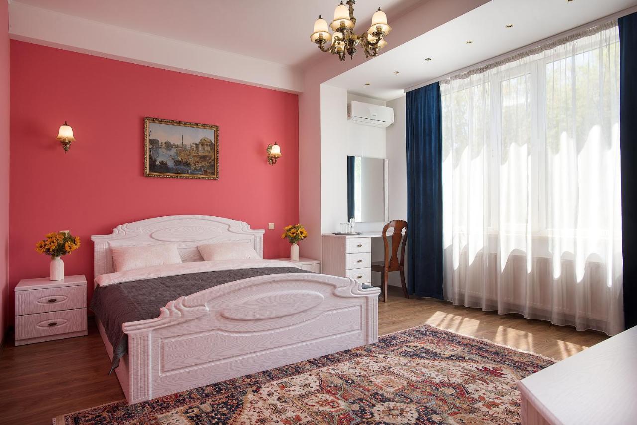 تشيسيناو Art Hotel المظهر الخارجي الصورة